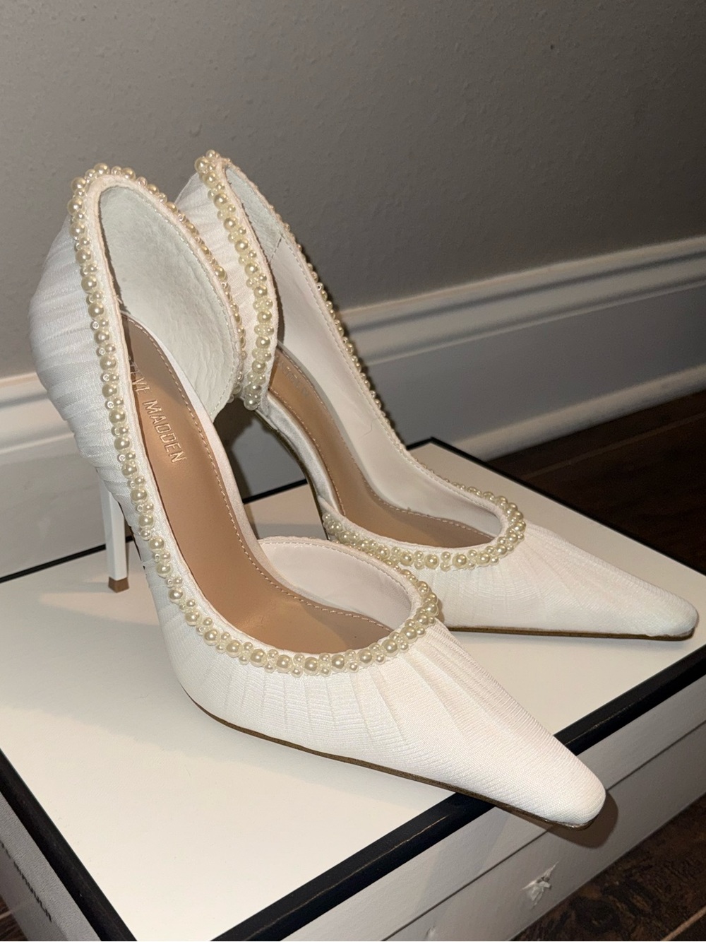 Steve Madden Elegant Half d'Orsay Pump